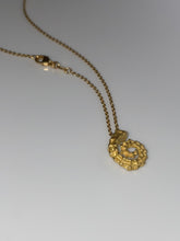 Load image into Gallery viewer, SEAHORSE NECKLACE