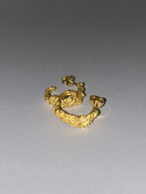 Load image into Gallery viewer, FLORID HOOP EARRINGS