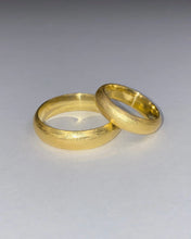 Load image into Gallery viewer, WEDDING BANDS — CLASSIC REPOUSSÉ