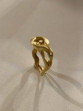Load image into Gallery viewer, IRIS RING