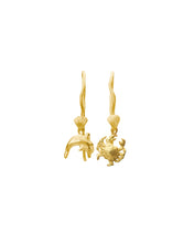 Load image into Gallery viewer, SHELLFISH CHARM EARRINGS