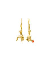 Load image into Gallery viewer, SHELLFISH CHARM EARRINGS