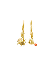 Load image into Gallery viewer, SHELLFISH CHARM EARRINGS