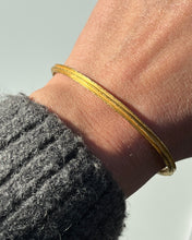 Load image into Gallery viewer, VESUV BRACELET