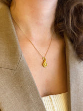 Load image into Gallery viewer, VOLUTE NECKLACE