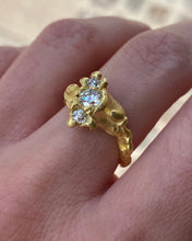 Load image into Gallery viewer, ALOHA RING — DIAMONDS