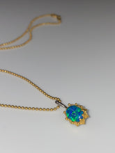 Load image into Gallery viewer, SPIDER NECKLACE — BLACK OPAL
