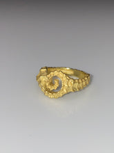 Load image into Gallery viewer, SEAHORSE RING
